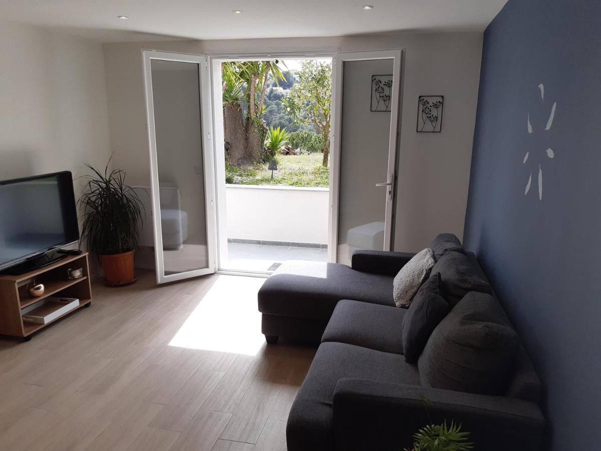 Appartement 3 Pieces Dans Villa Individuelle Falicon Exterior photo