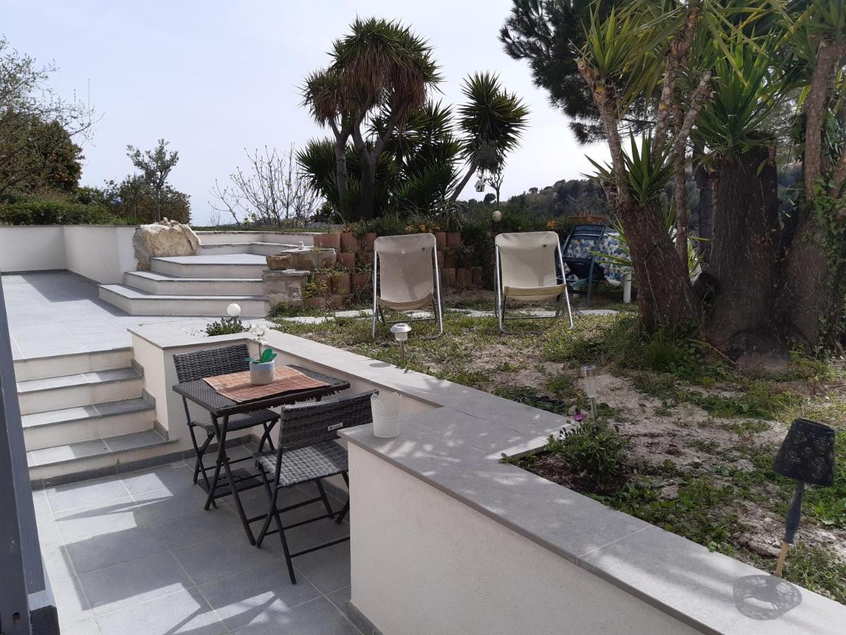 Appartement 3 Pieces Dans Villa Individuelle Falicon Exterior photo